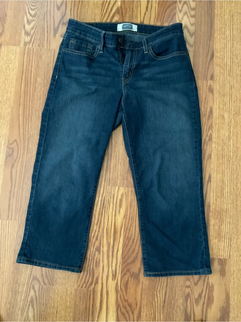 Signature by Levi Strauss & Co. Women's Classic Straight Jeans size 10 #0027